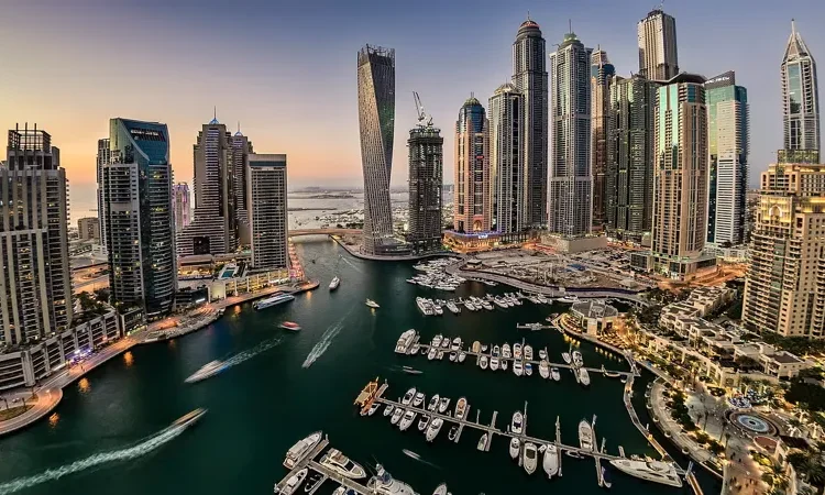  Dubai Marina real estate shines with luxury waterfront homes