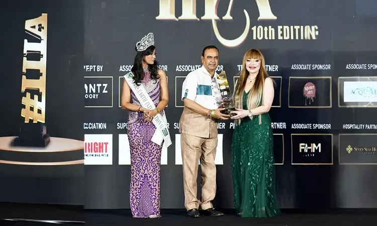  Kiran Khawaja crowned with Dubai’s most promising real estate icon